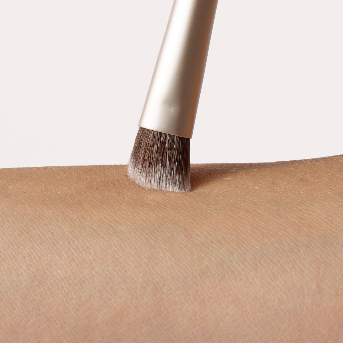 Pro Series Fluffy Eye Brush