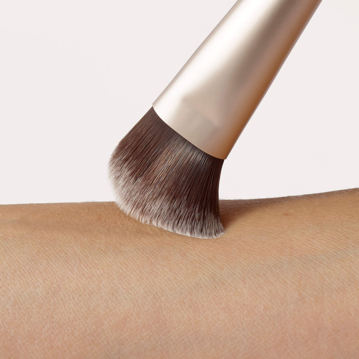 Pro Series Liquid Complexion Brush